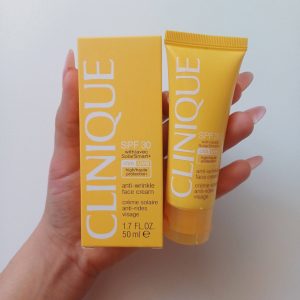 ضدافتاب کلینیک