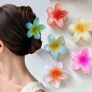 کلیپس گل پلومریا